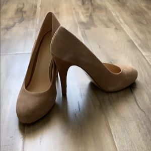 Nine West heels cream color size 7.5 suede